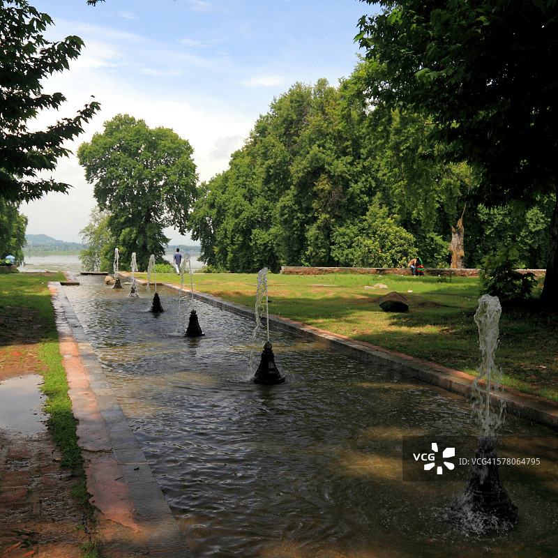 尼沙特花园喷泉图片素材
