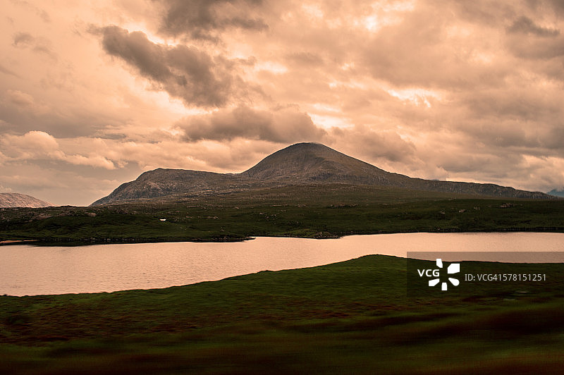苏格兰西北部因查德湖畔的金洛赫伯维图片素材