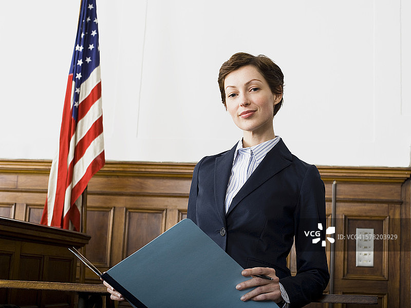法庭微笑女律师肖像图片素材