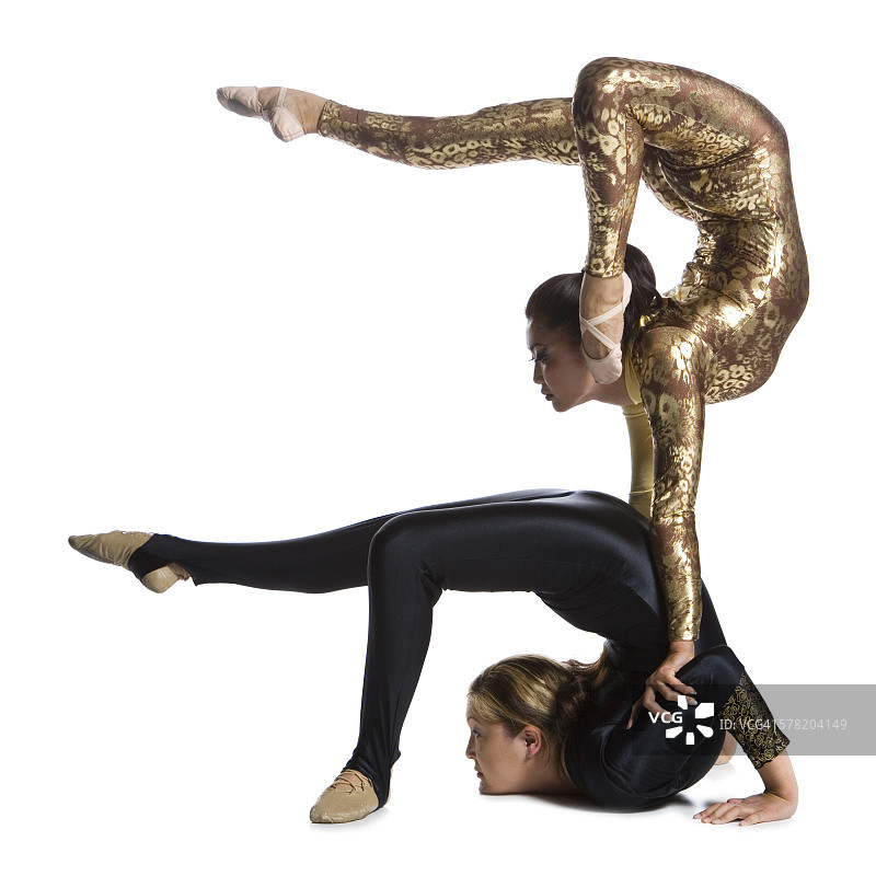 女性柔术表演二人组图片素材