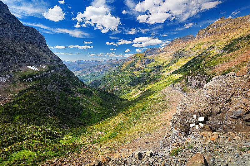 从高地步道远眺冰川国家公园图片素材