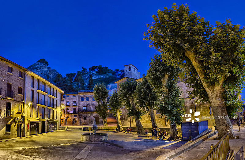 埃斯特利亚-利萨拉圣马丁广场，纳瓦拉图片素材