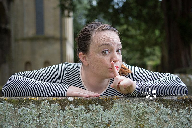 保持安静图片素材