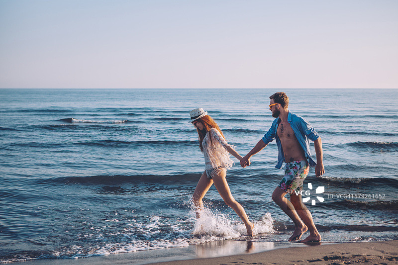 爱与夏日乐趣图片素材