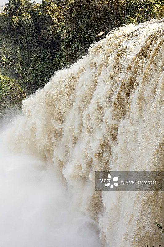青尼罗河瀑布图片素材