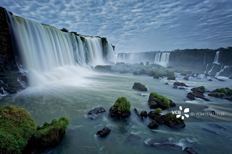 巴西伊瓜苏大瀑布弗洛里亚诺瀑布特写图片素材
