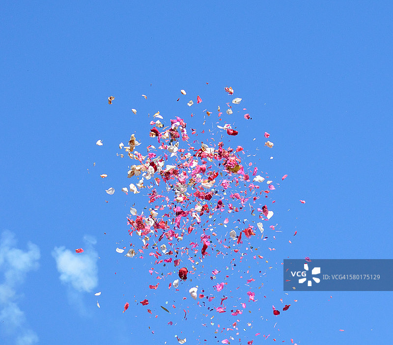 废纸发射图片素材