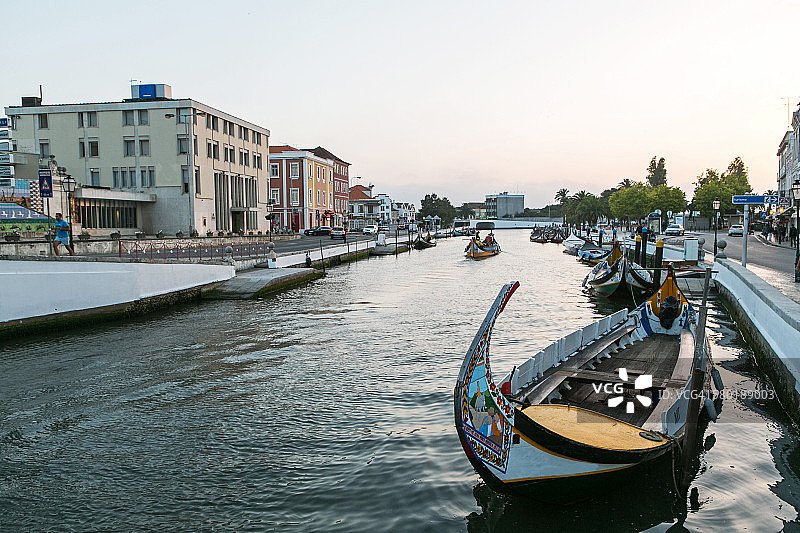 葡萄牙阿威罗的莫利塞罗斯特色船只图片素材