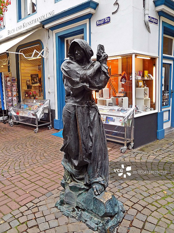 克韦拉尔的朝圣者雕像图片素材