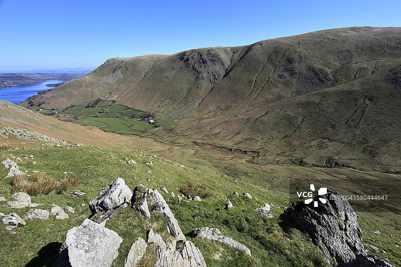 春季，马丁代尔的弗斯代尔山谷图片素材
