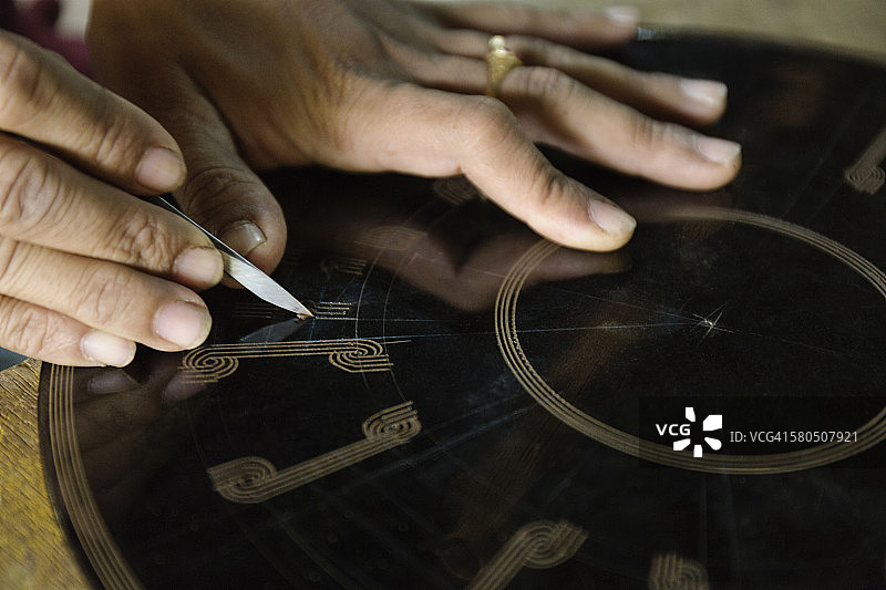 亚洲工匠雕刻传统设计图片素材