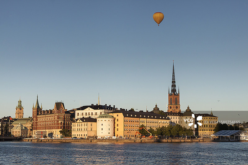 瑞典，眺望骑士岛，斯德哥尔摩老城中心图片素材
