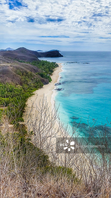 斐济山顶上的荒凉海滩图片素材