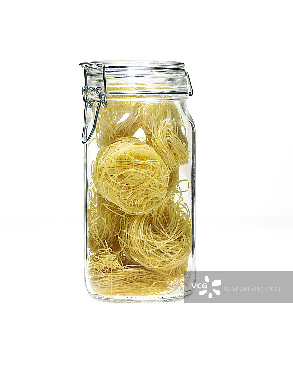 密封罐中的天使发丝面图片素材