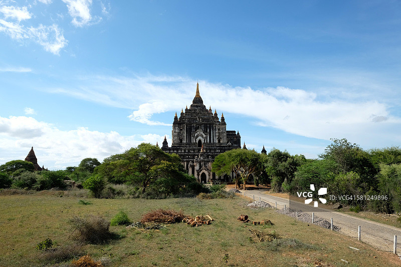 缅甸蒲甘的达宾纽寺图片素材