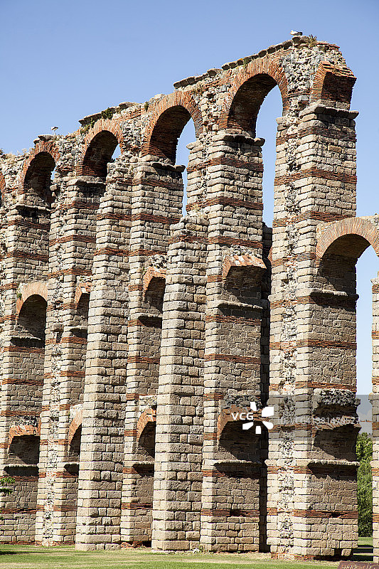 洛斯米拉格罗斯古罗马输水渠桥废墟图片素材
