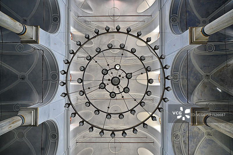 阿拉恰特清真寺天花板的广角景观图片素材