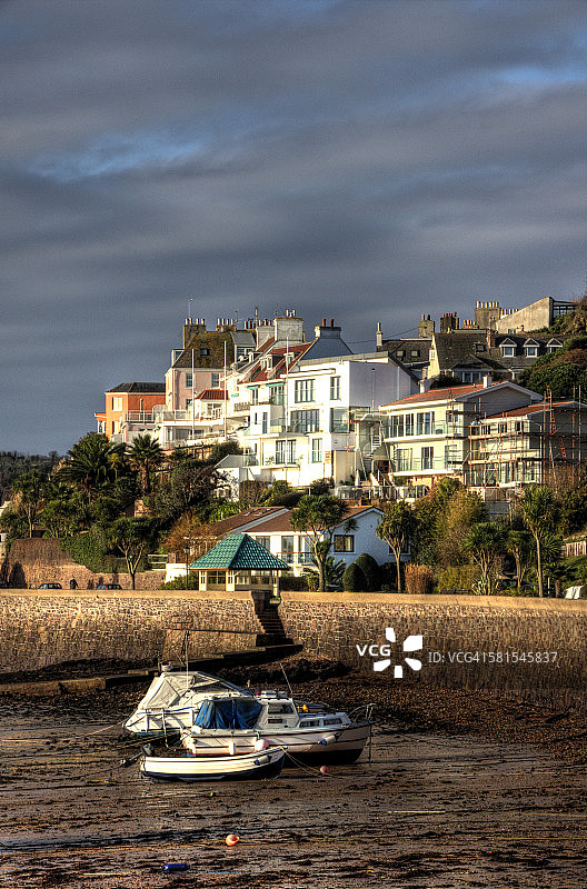 戈里海滨小镇的低潮日出图片素材
