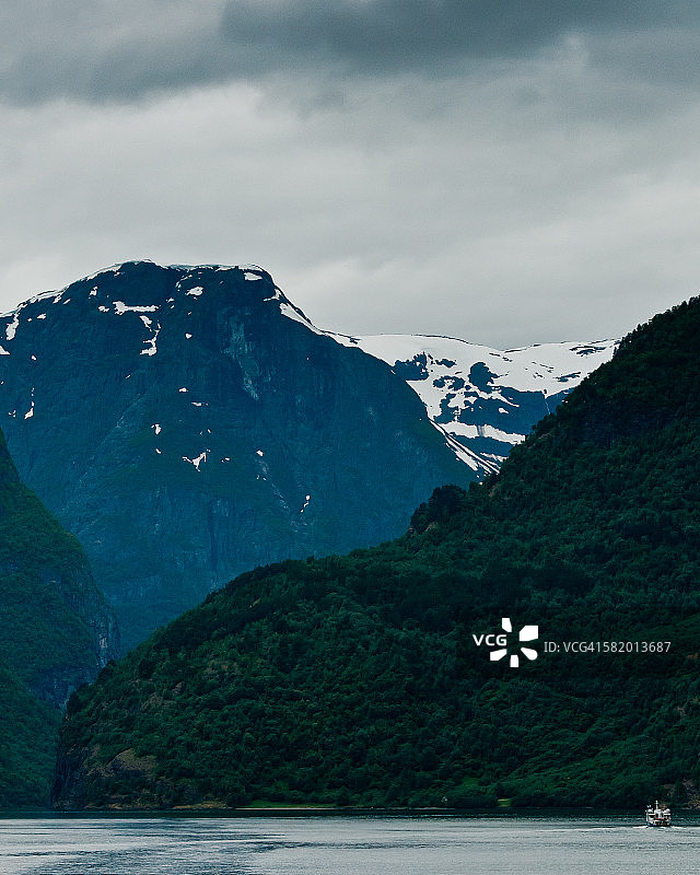 阴天峡湾山景图片素材