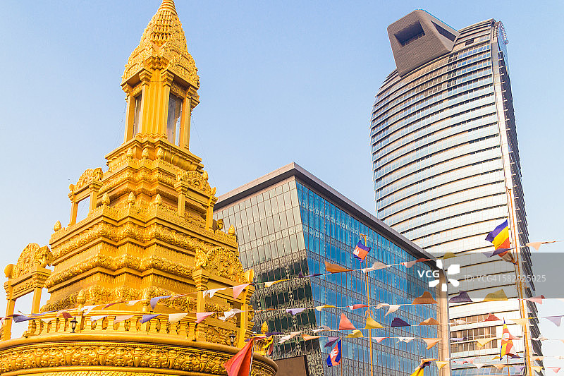 柬埔寨金边的色彩对比图片素材