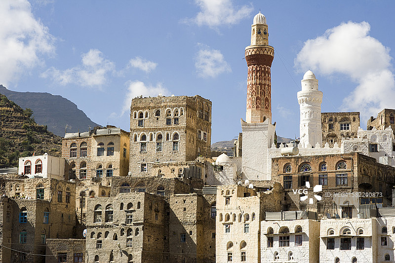 吉卜拉的清真寺尖塔和建筑物图片素材