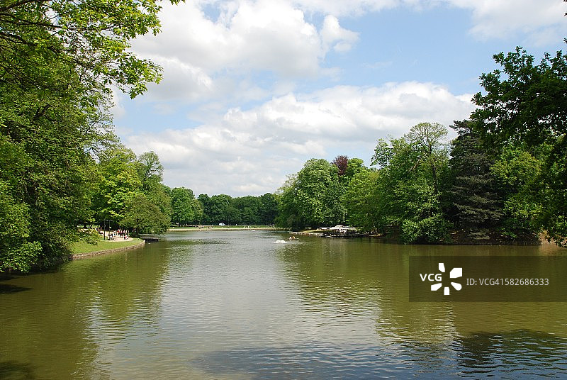 康布雷斯森林湖图片素材