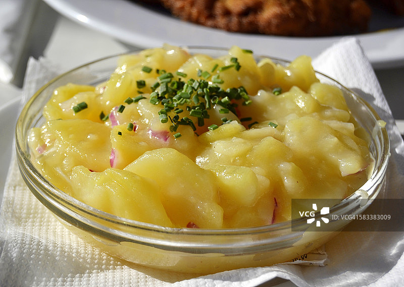 传统维也纳土豆沙拉图片素材