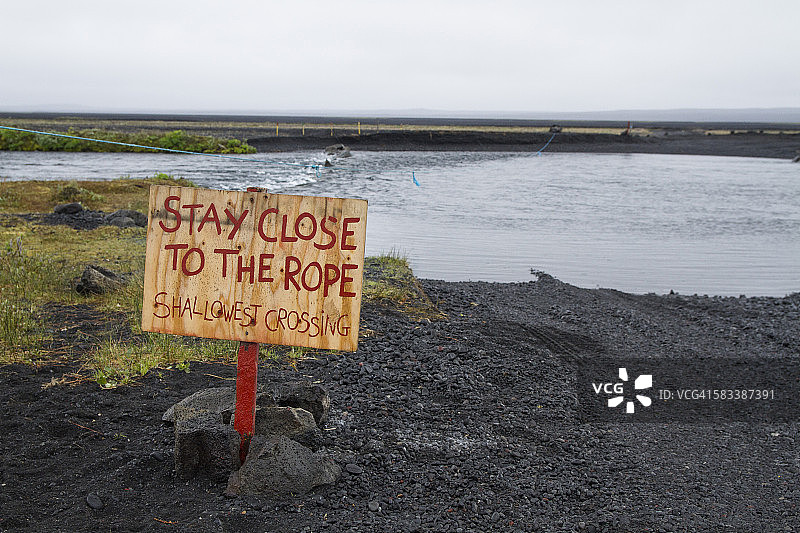 冰岛高地的河流图片素材