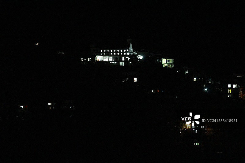 艾藻尔山上的教堂图片素材