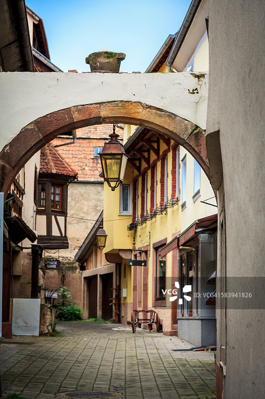 阿尔萨斯奥贝奈的传统建筑和拱门图片素材