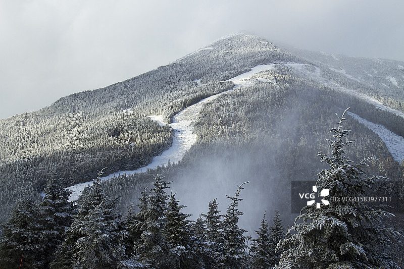怀特菲斯山滑雪胜地图片素材
