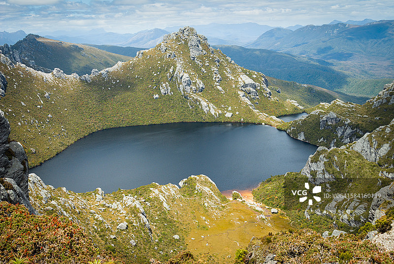 奥伯伦湖，崎岖的西阿瑟山脉图片素材