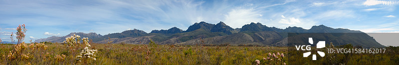 澳大利亚塔斯马尼亚西部亚瑟山脉全景图片素材