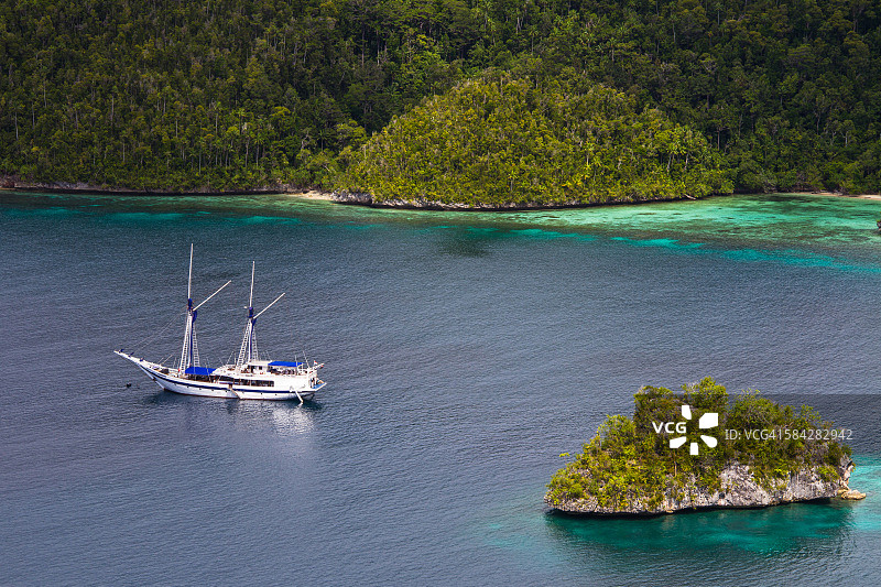 拉贾安帕的菲尼西船图片素材