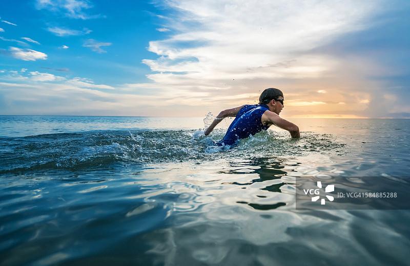 铁人三项训练图片素材