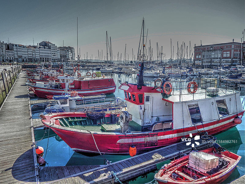 拉科鲁尼亚渔港图片素材