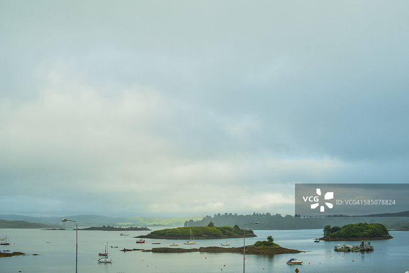 爱尔兰科克郡，格伦加里夫湾，野生大西洋之路图片素材