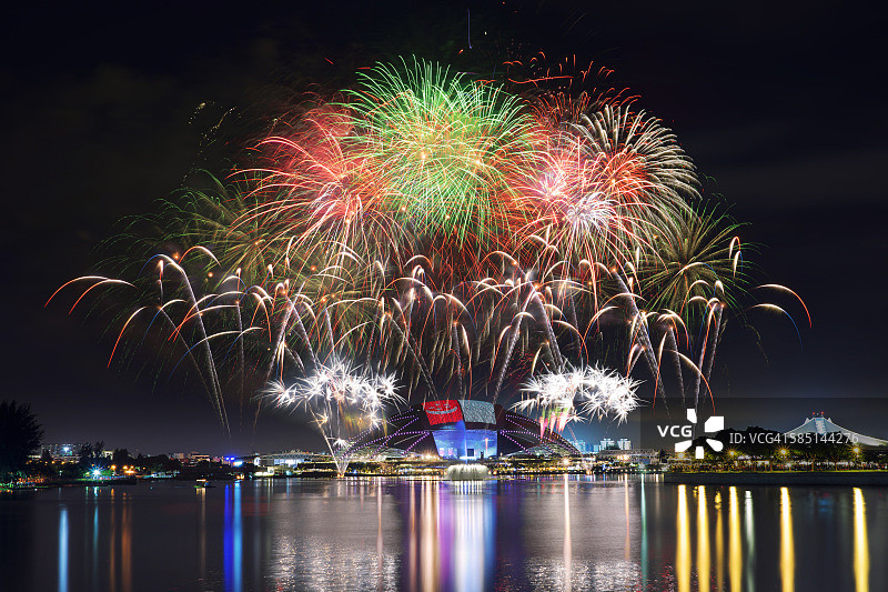 新加坡体育中心焰火图片素材