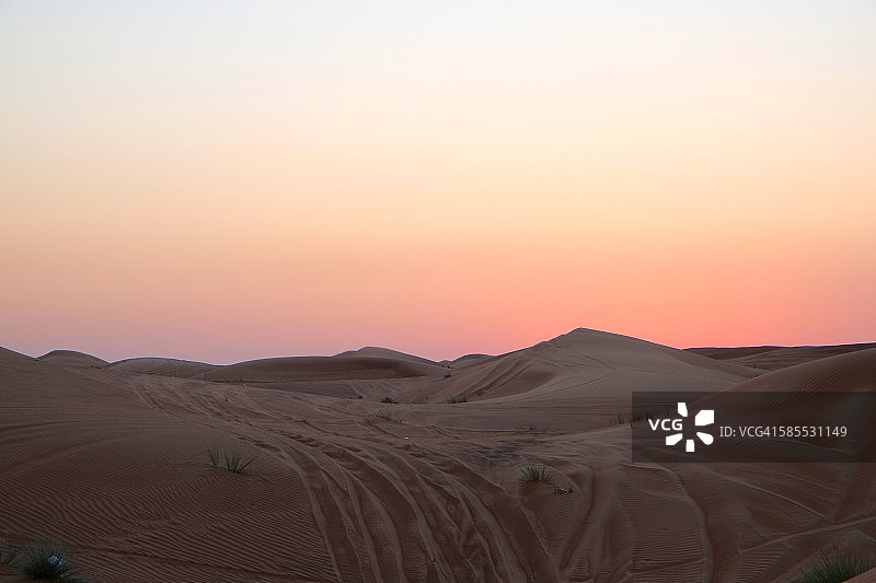 沙漠中的日落图片素材