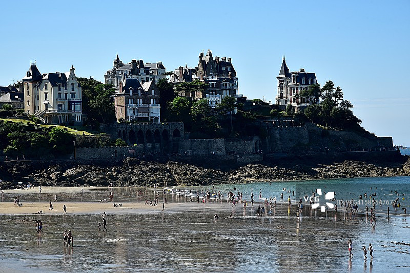 迪纳尔海滩图片素材