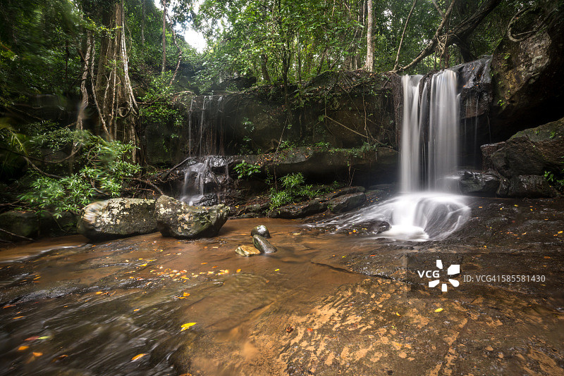 库伦山卡巴斯皮安瀑布图片素材