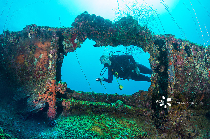 帕劳密克罗尼西亚沉船潜水图片素材