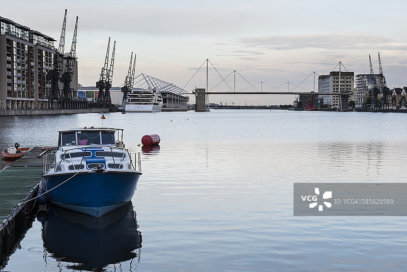 伦敦皇家维多利亚码头图片素材