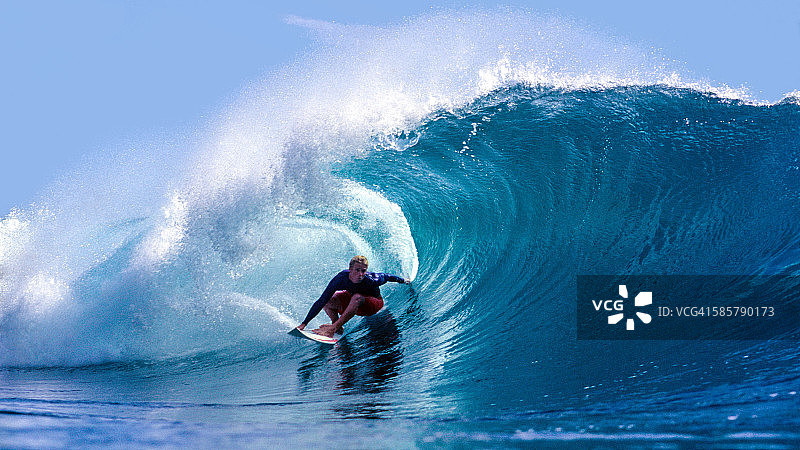 在太平洋冲浪图片素材