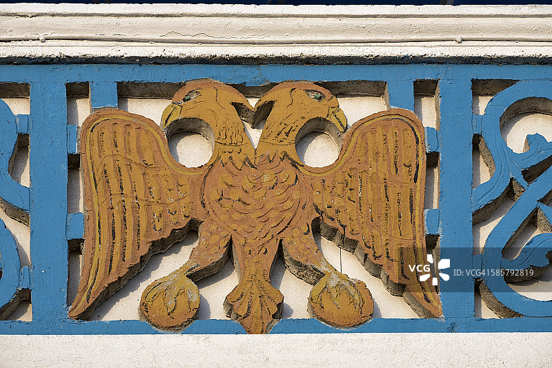 卡尔帕索斯岛奥林波斯村的双鹰标志图片素材