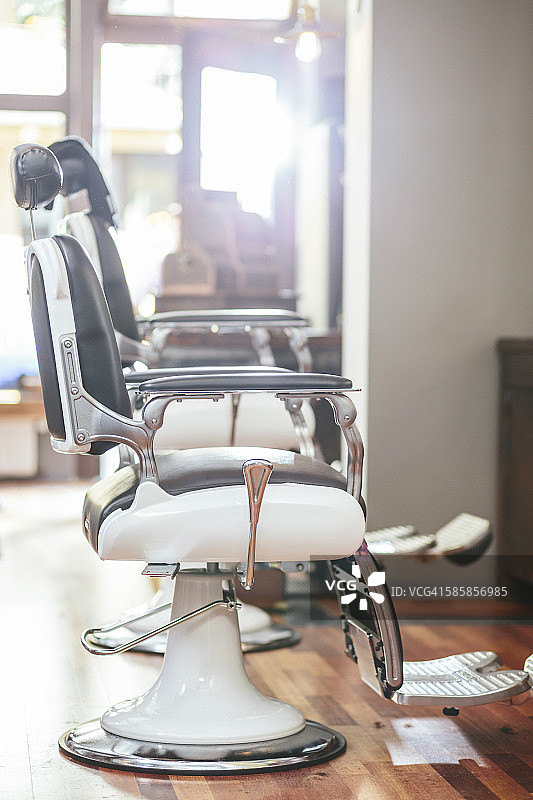 理发店内的理发椅图片素材