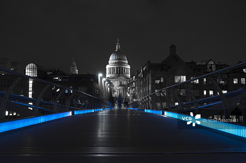 追随光芒图片素材