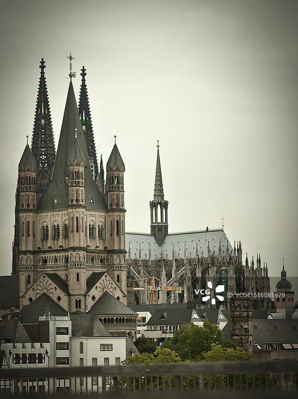 科隆大教堂和圣马丁教堂图片素材