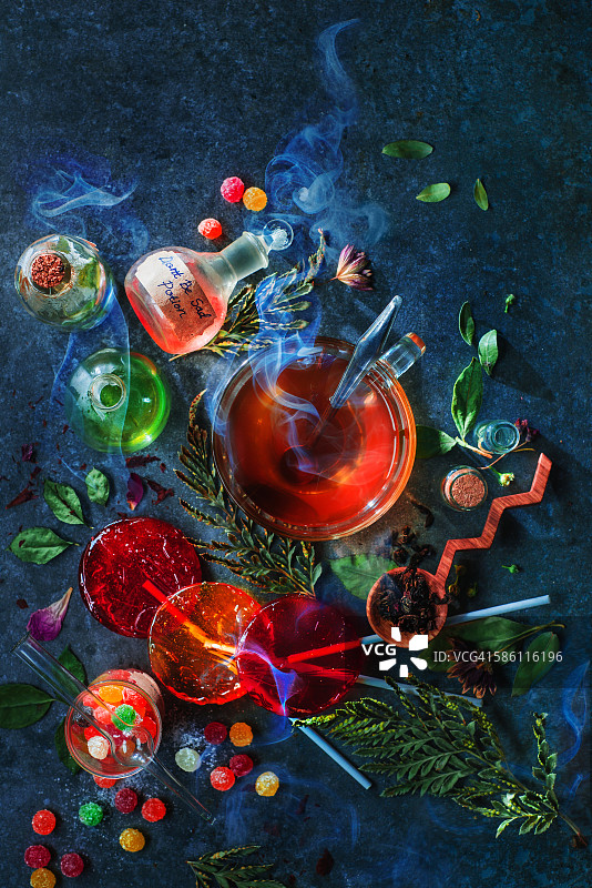 写着“不要悲伤”的茶饮图片素材