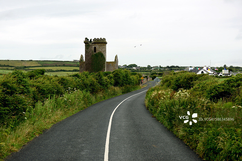 爱尔兰韦克斯福德郡胡克角半岛的废墟建筑图片素材